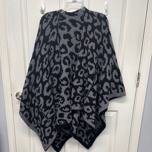 Leopard Print Gray and Black Women's Poncho